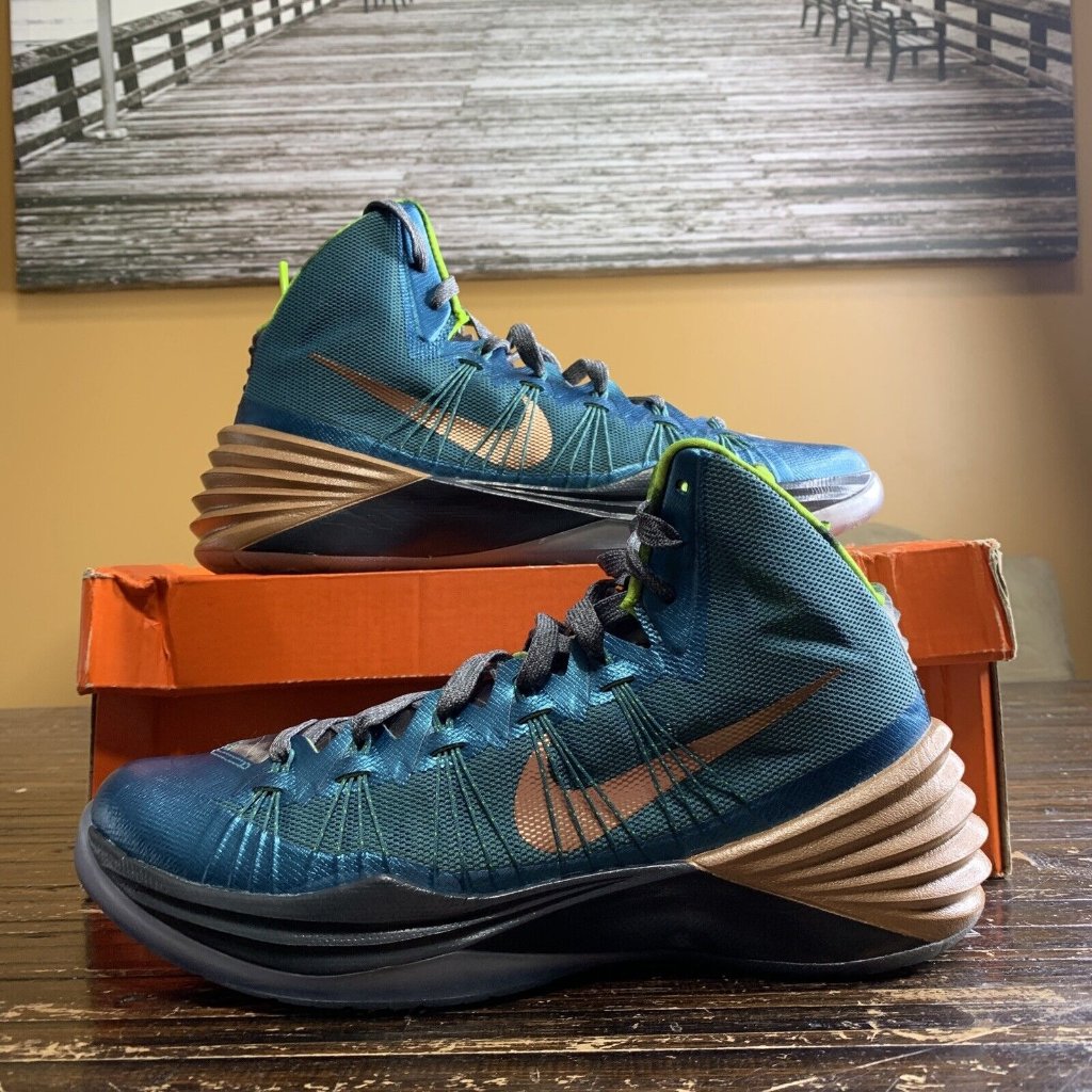 Nike Hyperdunk 2013 - Kyrie Irving Australia Pe - Sz 9 - Men's - 599537 304